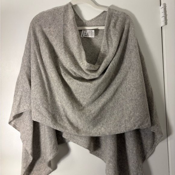 Minnie Rose Light Gray Poncho